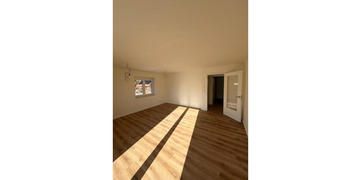 Etagenwohnung Weddingstedt - 3 Zimmer, 82 m&sup2;, 1.100&euro; | Angebot:25394070