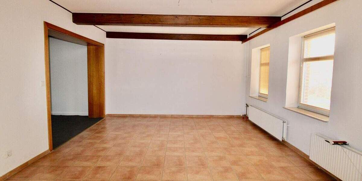 Doppelhaushälfte Sönnebüll - 7 Zimmer, 210 m&sup2;, 310.000&euro; | Angebot:25822647