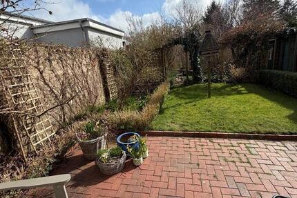 Haus Husum - 8 Zimmer, 160 m&sup2;, 1.550&euro; | Angebot:25988687