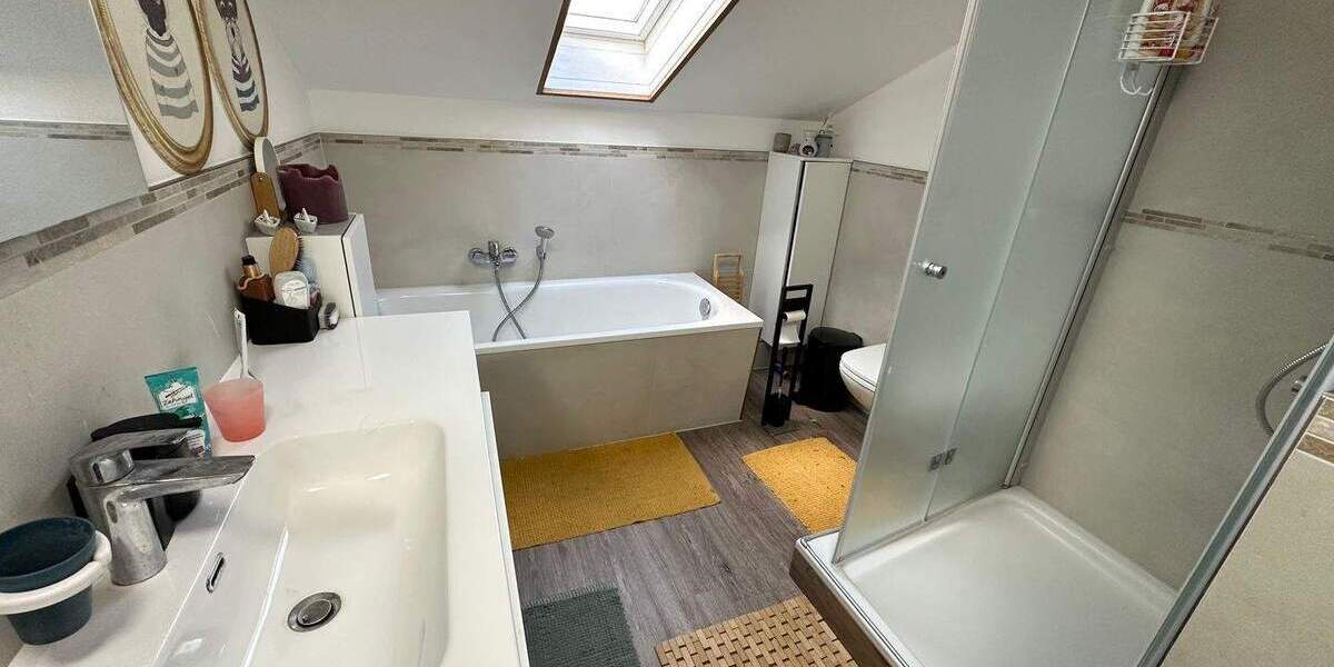 Einfamilienhaus Bergenhusen - 1 Zimmer, 300 m&sup2;, 355.000&euro; | Angebot:25708130