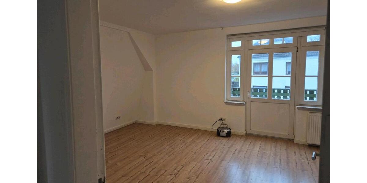 Etagenwohnung Husum - 4 Zimmer, 75 m&sup2;, 650&euro; | Angebot:25944643