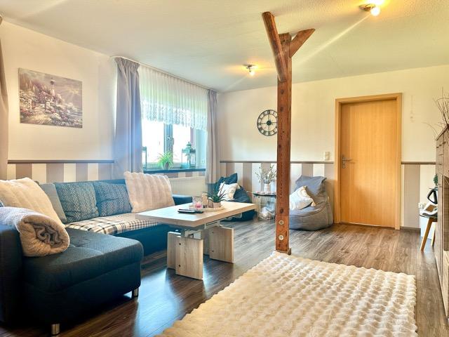 Etagenwohnung Pahlen - 3 Zimmer, 100 m&sup2;, 650&euro; | Angebot:26007568