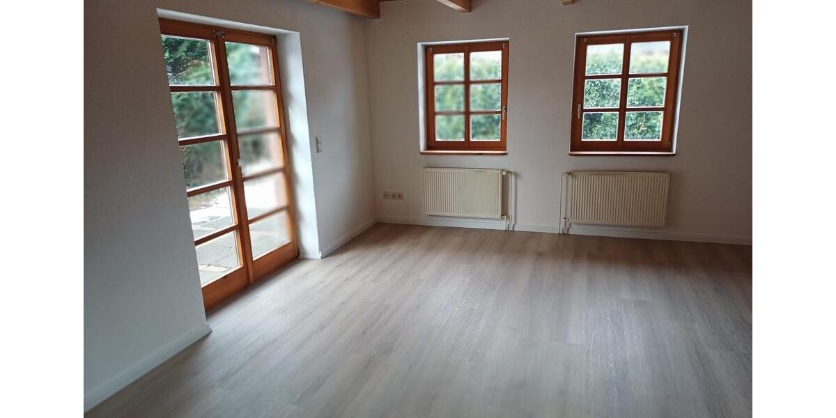 Einfamilienhaus Jübek - 3 Zimmer, 105 m&sup2;, 950&euro; | Angebot:25976843