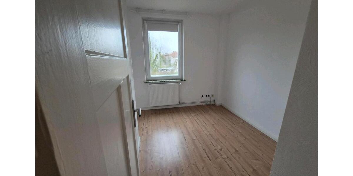 Etagenwohnung Husum - 4 Zimmer, 75 m&sup2;, 650&euro; | Angebot:26637404
