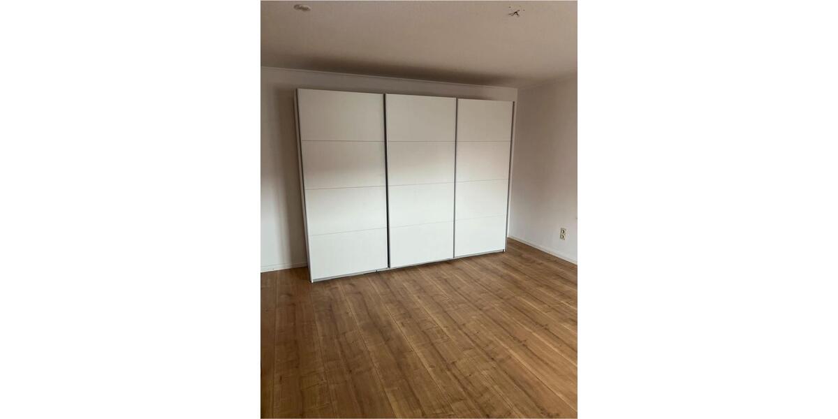 Etagenwohnung Erfde - 2 Zimmer, 90 m&sup2;, 750&euro; | Angebot:25822354