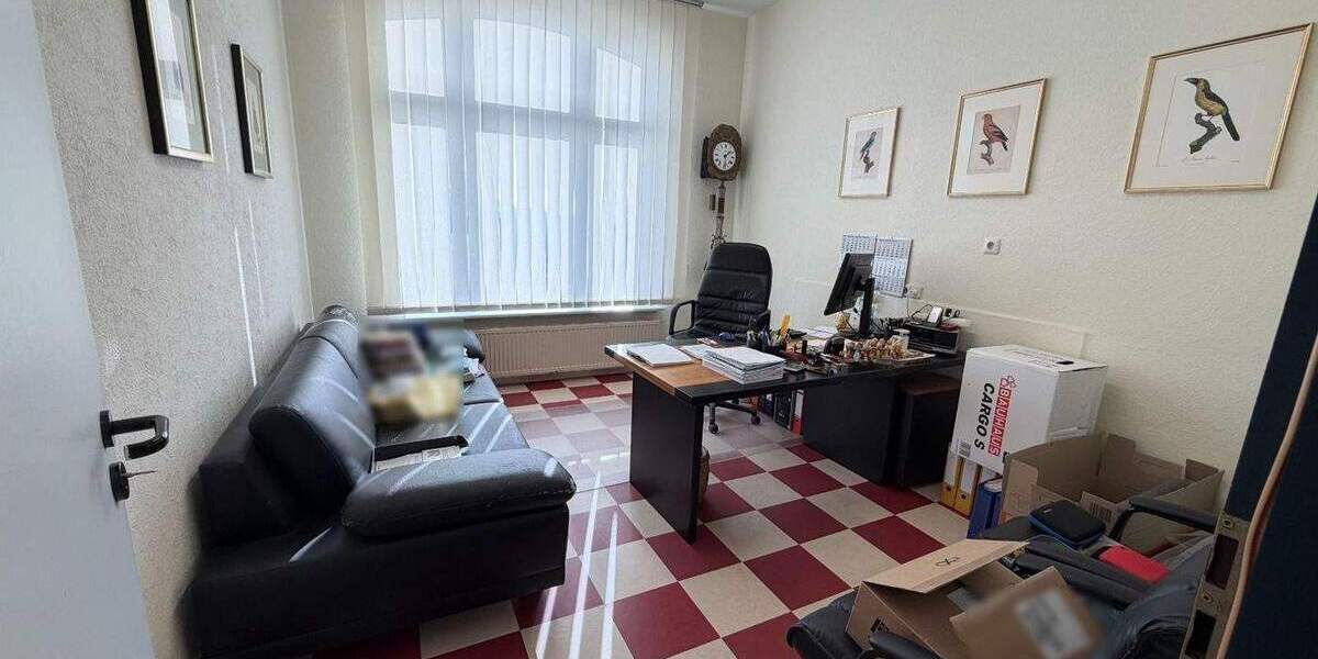 Gewerbeobjekt Husum - 1 Zimmer, 209 m&sup2;, 1.400&euro; | Angebot:25748693