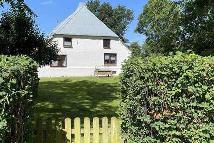 Haus Hennstedt - 7 Zimmer, 222 m&sup2;, 398.000&euro; | Angebot:25751273