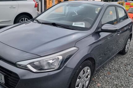 Hyundai i20 110.950 km 8.990 &euro; Husum 25813