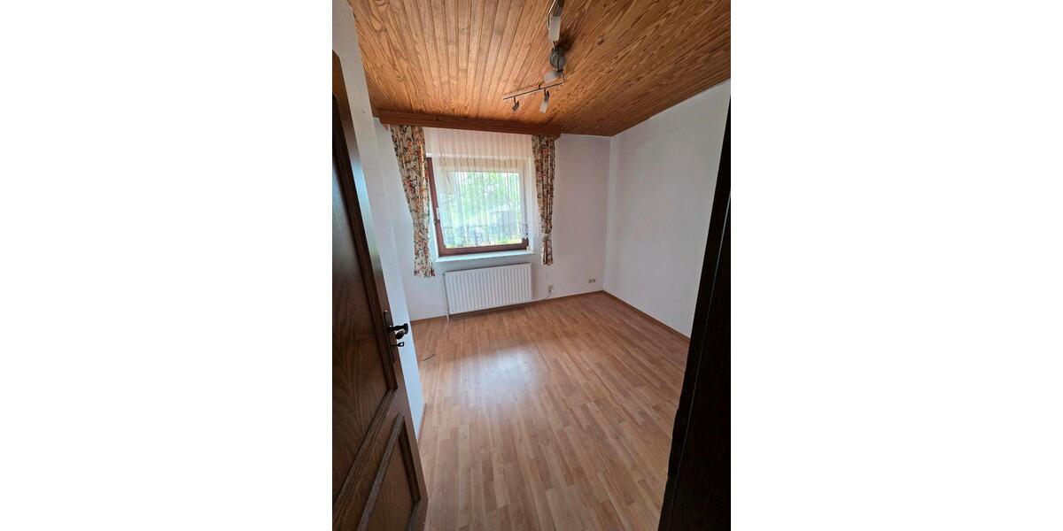 Einfamilienhaus Delve - 9 Zimmer, 200 m&sup2;, 420.000&euro; | Angebot:26679675