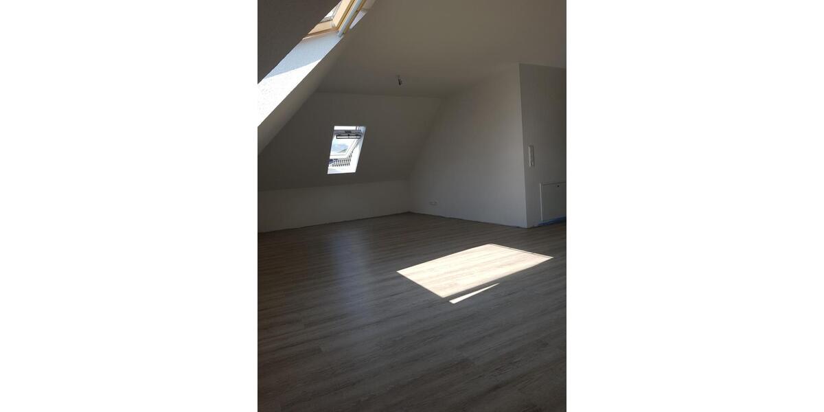 Dachgeschoßwohnung Bredstedt - 3 Zimmer, 94 m&sup2;, 700&euro; | Angebot:26538104