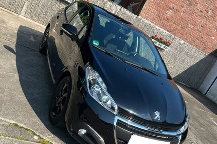 Peugeot 208 80.300 km 6.500 &euro; Tönning 25832