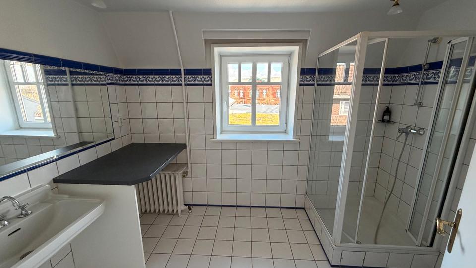 Dachgeschoßwohnung Bredstedt - 5 Zimmer, 131 m&sup2;, 1.090&euro; | Angebot:26335644