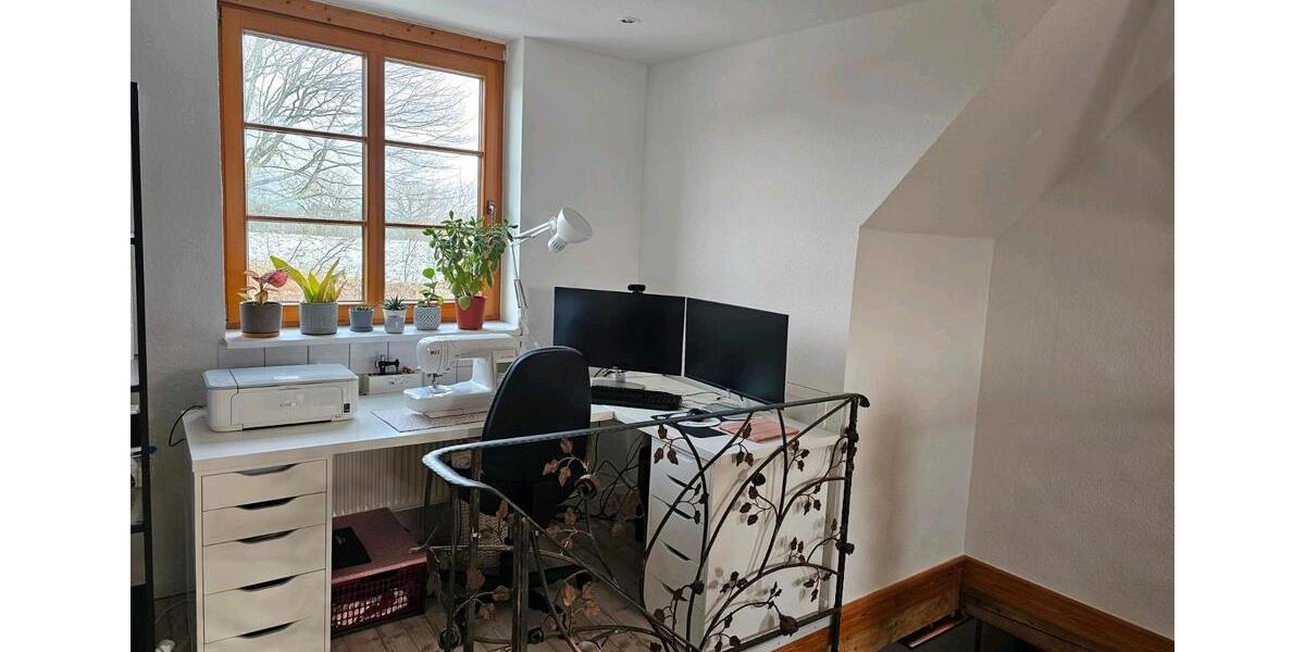 Dachgeschoßwohnung Linden - 2 Zimmer, 83 m&sup2;, 764&euro; | Angebot:25551928