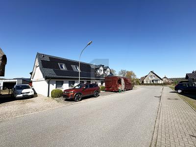 SANIERT MIT VIEL PLATZ UND MÖGLICHKEITEN - Einfamilienhaus Immenstedt | Angebot:27247132