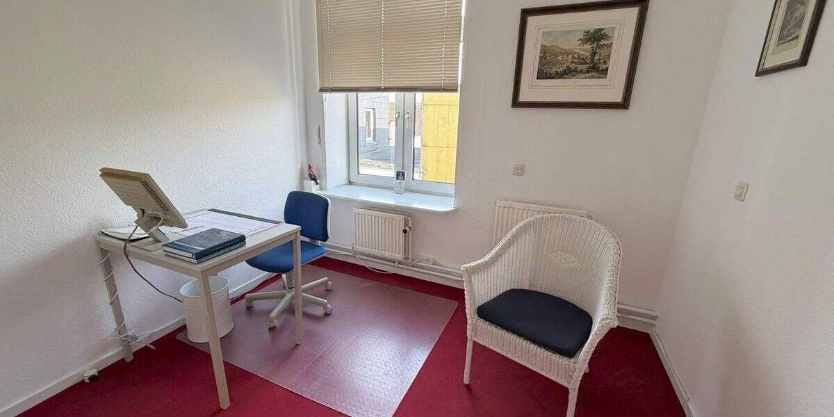 Gewerbeobjekt Husum - 1 Zimmer, 209 m&sup2;, 1.400&euro; | Angebot:25748693