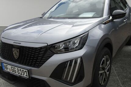 Peugeot 2008 10.742 km 23.990 &euro; Husum 25813