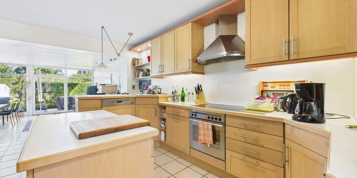 Einfamilienhaus Husum Schobüll - 7 Zimmer, 243 m&sup2;, 549.000&euro; | Angebot:25672607