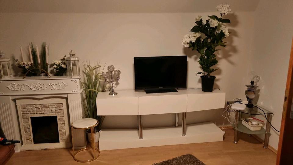 Etagenwohnung Weddingstedt - 2 Zimmer, 65 m&sup2;, 900&euro; | Angebot:24878264