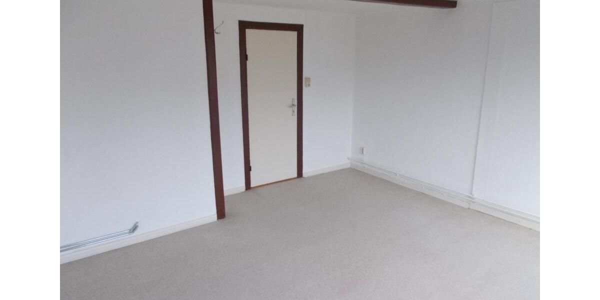 Dachgeschoßwohnung Wohlde - 3 Zimmer, 65 m&sup2;, 640&euro; | Angebot:25148603