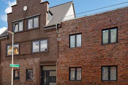 Haus Husum - 14 Zimmer, 500 m&sup2;, 1.950.000&euro; | Angebot:23840029