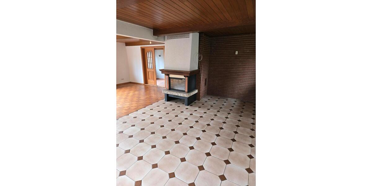 Einfamilienhaus Schwabstedt - 6 Zimmer, 130 m&sup2;, 220.000&euro; | Angebot:26930632