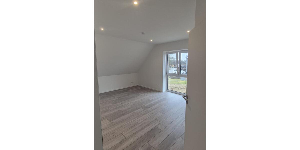 Doppelhaushälfte Tönning - 5 Zimmer, 115 m&sup2;, 1.500&euro; | Angebot:25750437