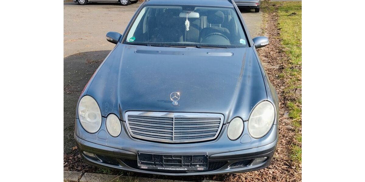 Mercedes-Benz E 280 267.859 km 1.000 &euro; Hennstedt 25779