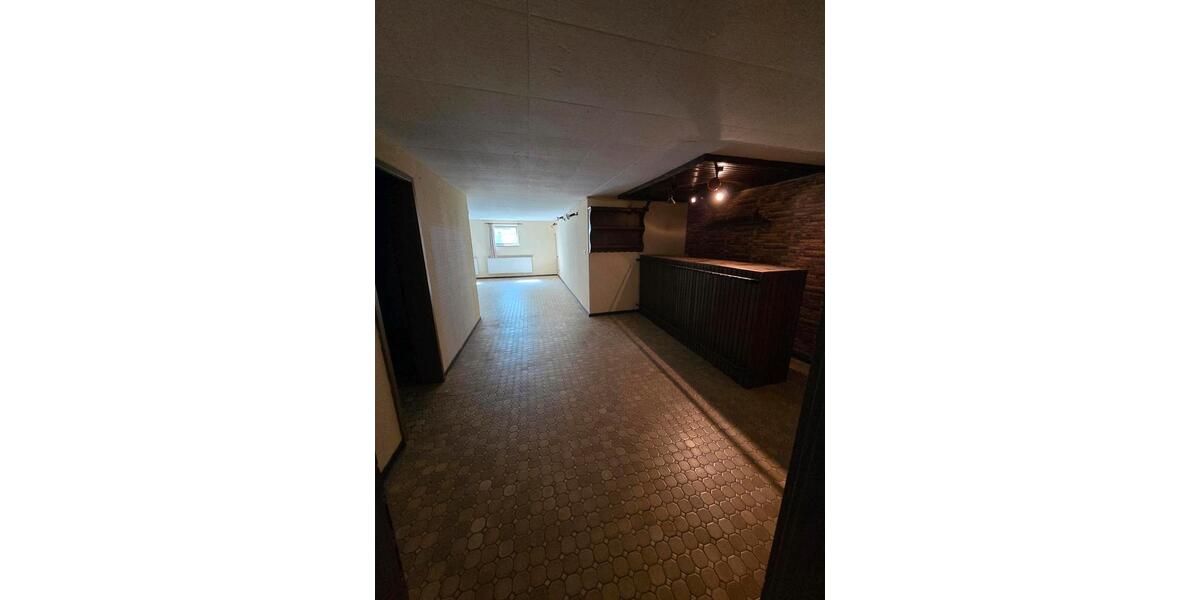 Einfamilienhaus Delve - 9 Zimmer, 200 m&sup2;, 420.000&euro; | Angebot:26679675