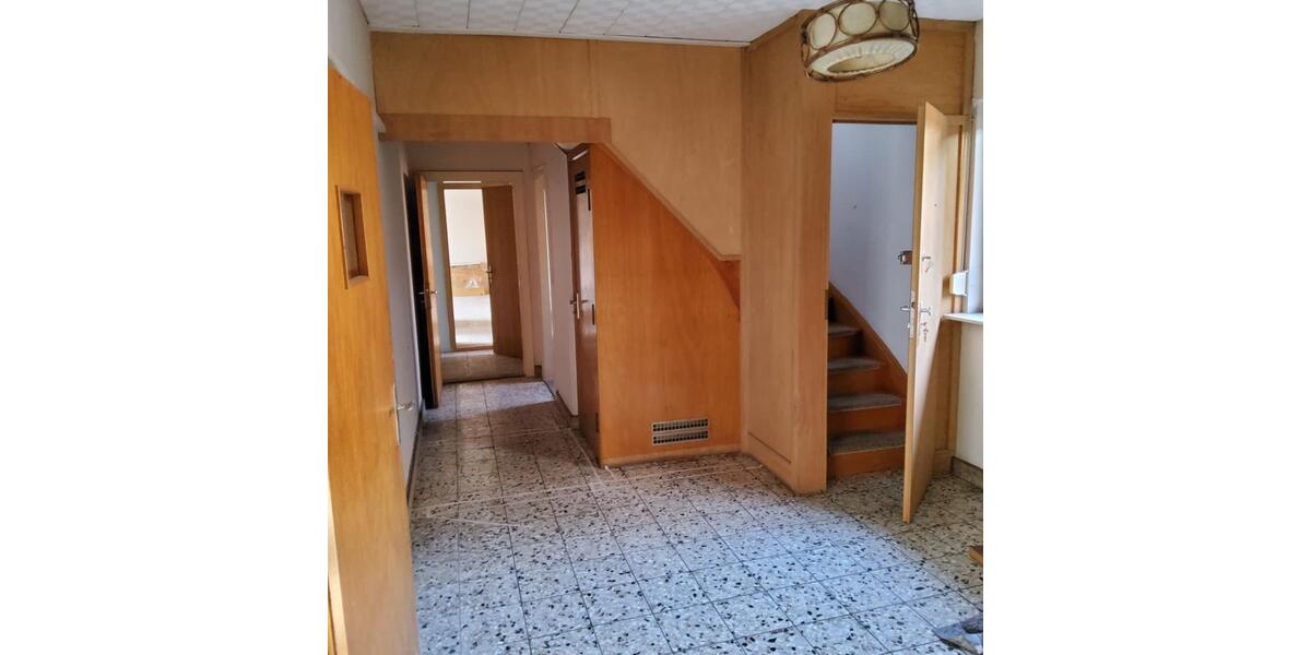 Einfamilienhaus Hollingstedt - 7 Zimmer, 236 m&sup2;, 149.000&euro; | Angebot:24789163