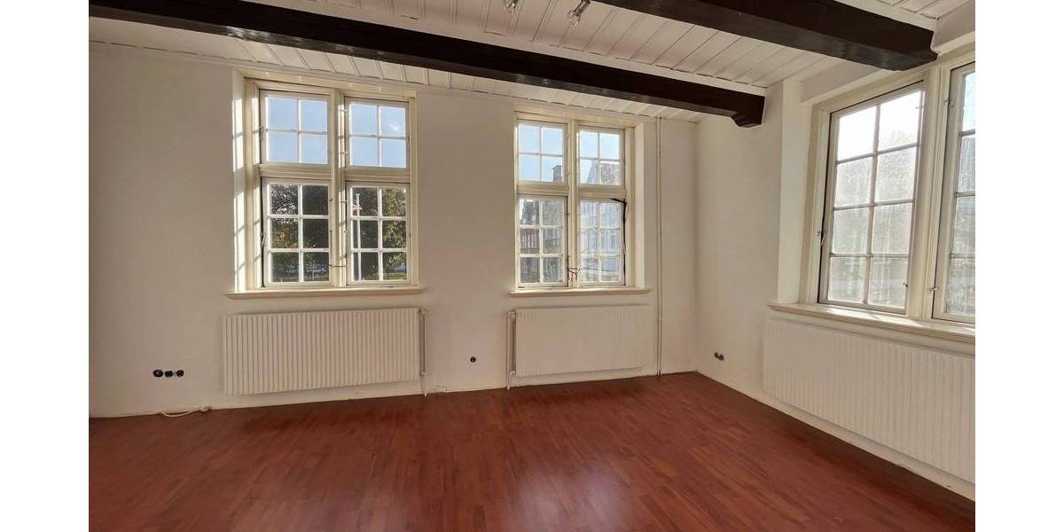 Mehrfamilienhaus, Wohnhaus Friedrichstadt - 7 Zimmer, 131 m&sup2;, 395.000&euro; | Angebot:25670101