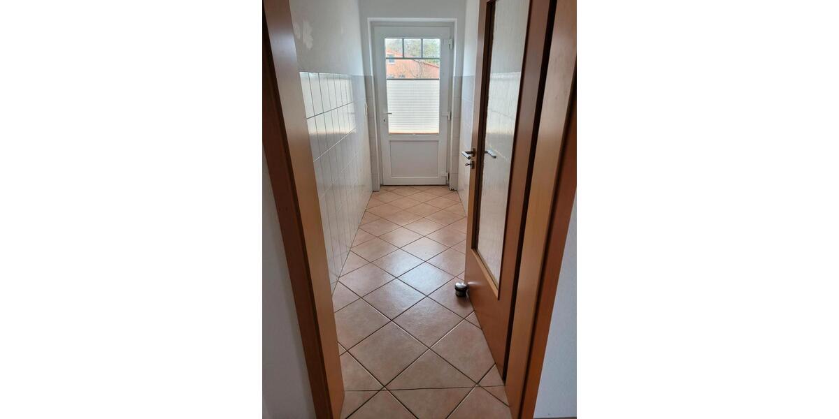 Erdgeschoßwohnung Lunden - 4 Zimmer, 100 m&sup2;, 750&euro; | Angebot:25993824