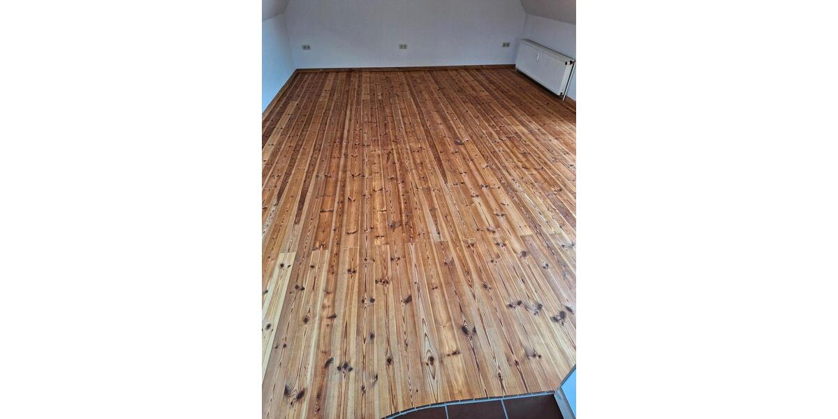 Dachgeschoßwohnung Schwabstedt - 3 Zimmer, 120 m&sup2;, 835&euro; | Angebot:25974181